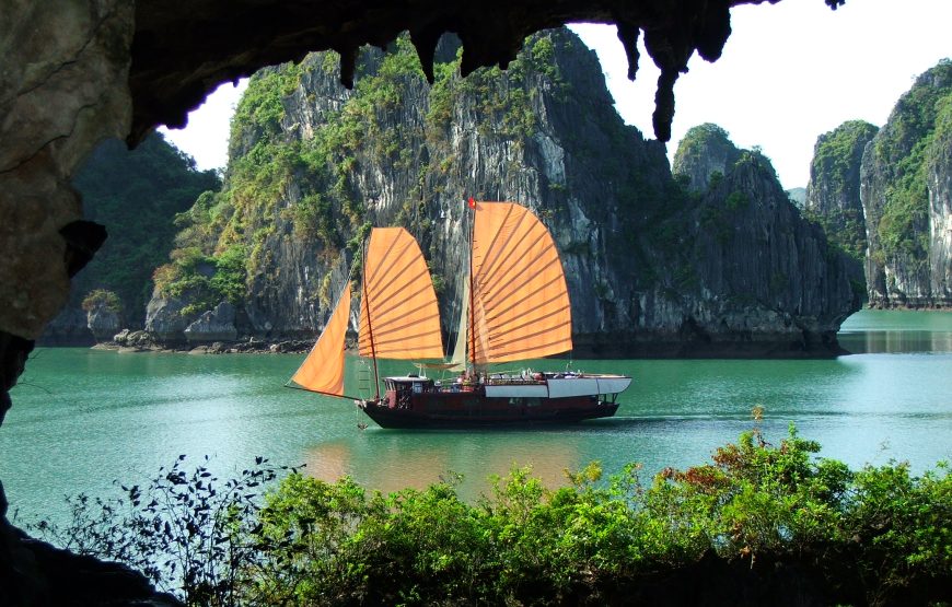 Halong Day Tour